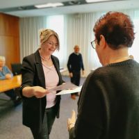 Paula Stoker is geen bestuursvoorzitter meer van aan-z