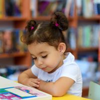 Spelenderwijs Nederlands leren met het ITM vakantieboek en leerzame filmpjes